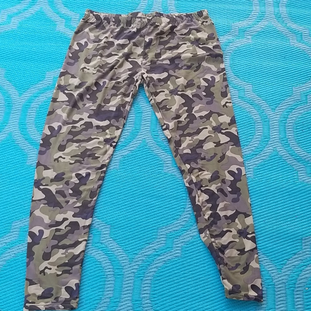Camo leggings